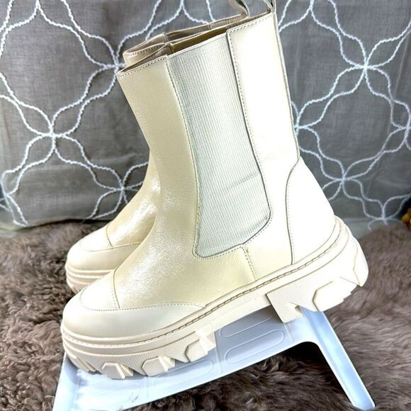 (Z3) AREZZO, PANACOTA Women's Leather Lug Sole‎ Ankle Boots US Size 38/7.5 - Picture 1 of 11